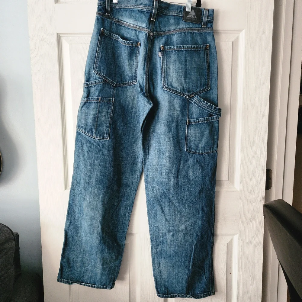 Levis relaxed fit